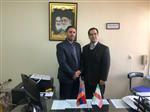 دیدار دکتر یمینی با مدیر مدرسه شهید فهمیده ارمنستان